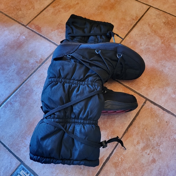 Boots kamik Size 8 - Picture 8 of 13